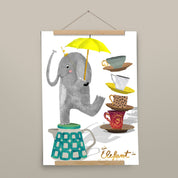 Kinderposter Elefant im Porzellanladen mit Posterleiste aus Eichenholz, handgemalt auf Naturpapier