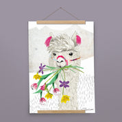 Kinderposter Lara Lama mit Posterleiste aus Eichenholz, handgemalt auf Naturpapier