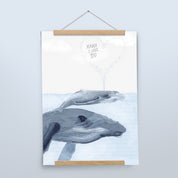 Kinderposter Wale mit Posterleiste aus Eichenholz, handgemalt auf Naturpapier